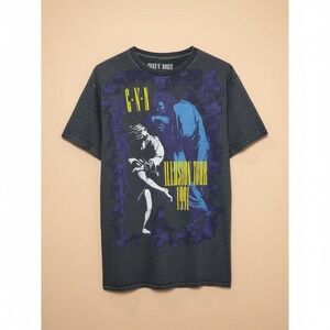 Guns N' Roses Illusion Tour 1991 Tee Size M (NWOT)